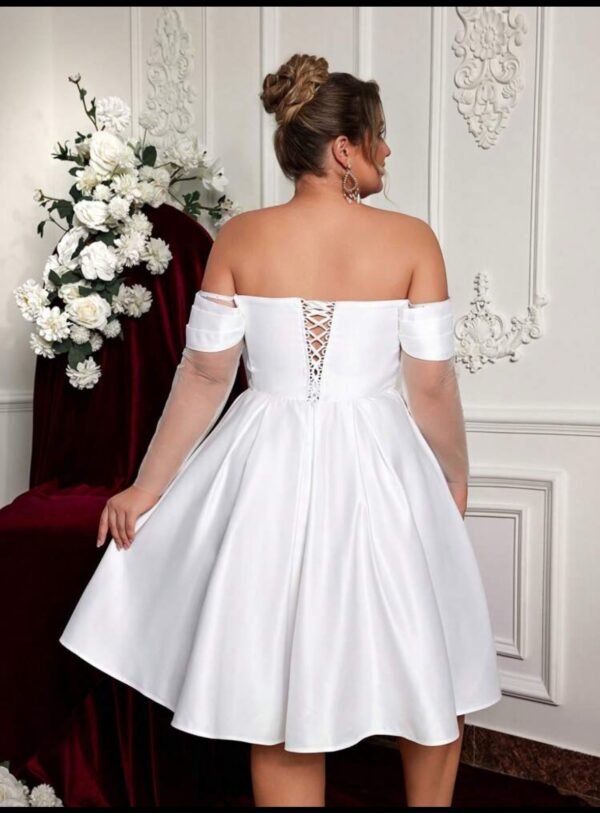 Robe de mariée au genoux – Image 2